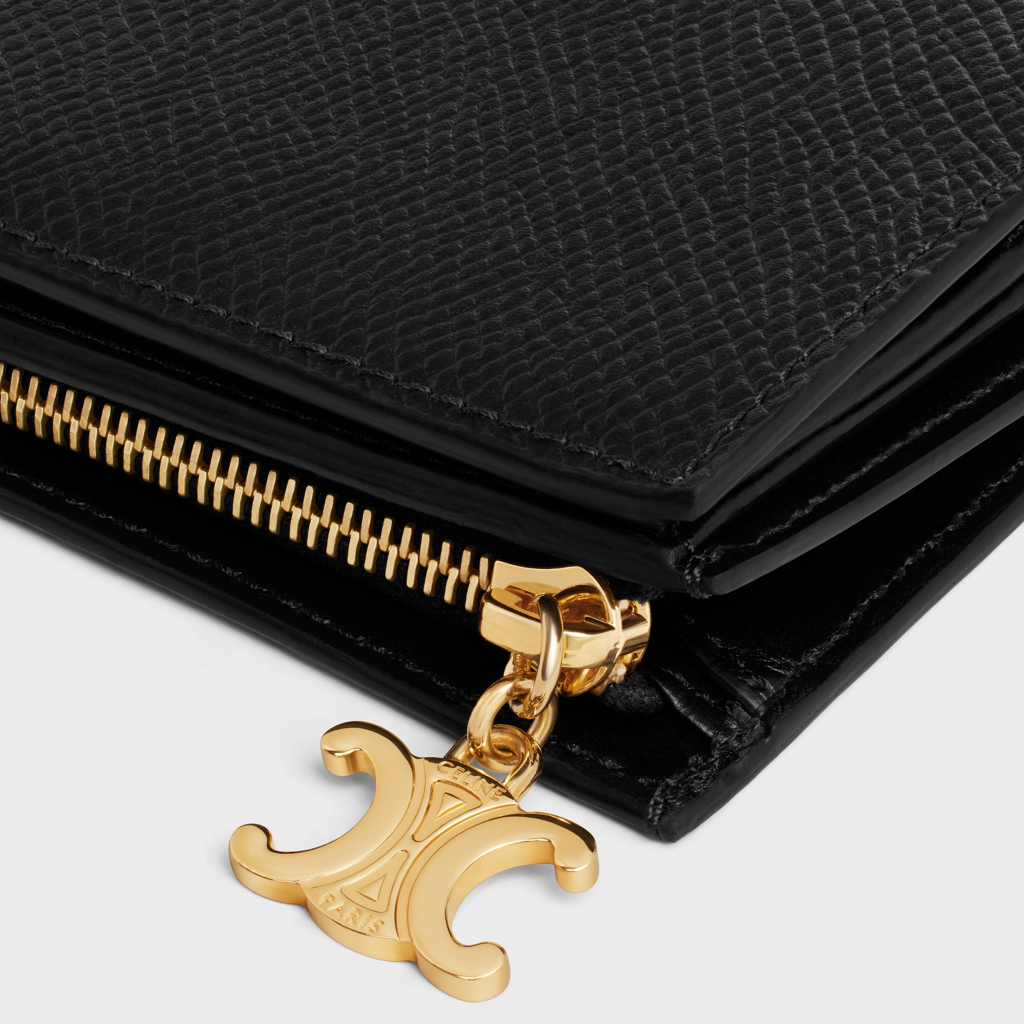 COMPACT WALLET TRIOMPHE CHARMS IN GRAINED CALFSKIN BLACK - Image 5