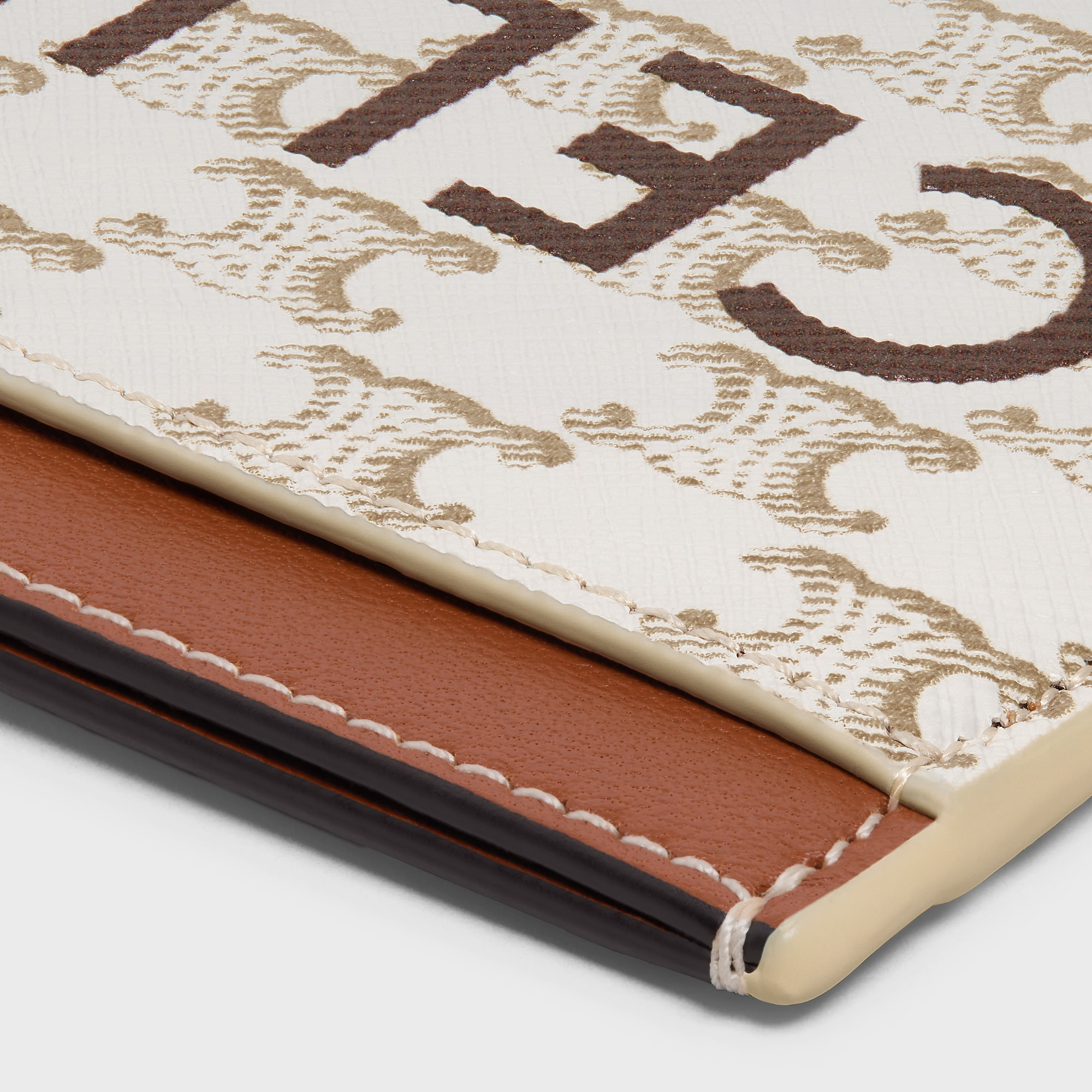 CARD HOLDER IN TRIOMPHE CANVAS WITH CELINE PRINT WHITE/TAN - Image 4