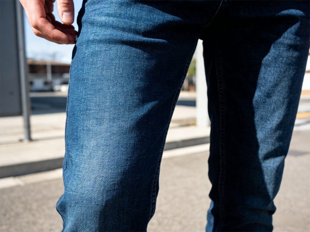 Understanding Why Jeans Fade and How to Keep Them Looking New
